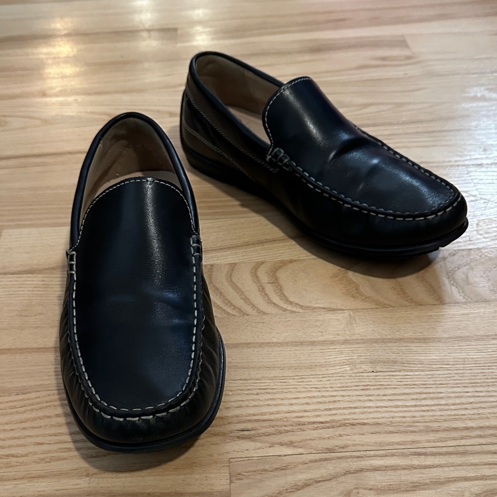 Men's Black Leather Slip-On Loafers